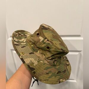 Tilley bucket fishing hat camo 7 3/4 EUC